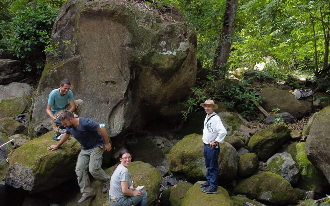 Petroglifos de 2500 años de antigüedad descubiertos en el Eco Cañón de Nya, en Guanacaste, Costa Rica